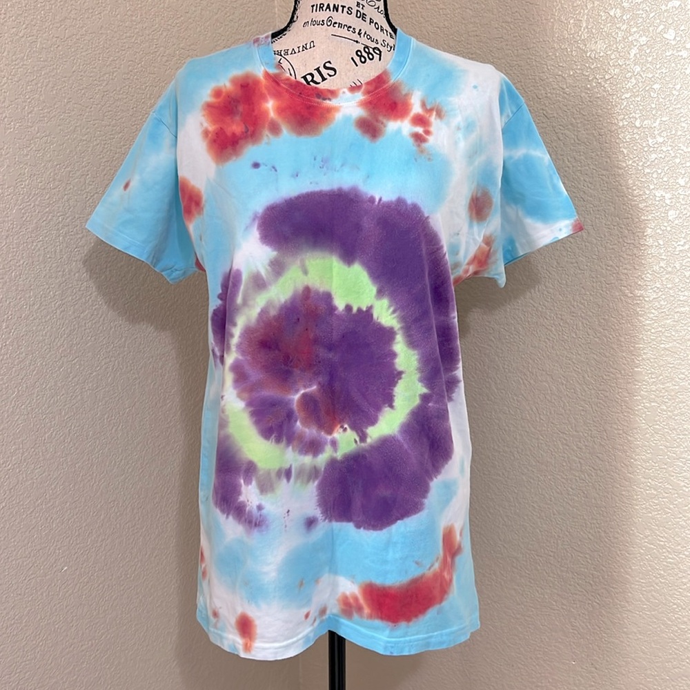Custom-made Multicolor Tie Dye T-shirt
